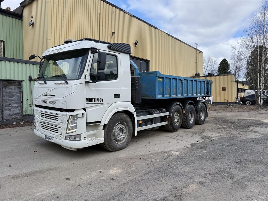 Volvo FM420 8x4