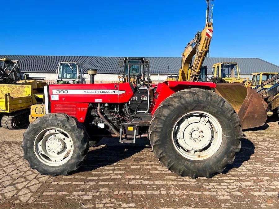 Massey Ferguson 390 4WD tractor