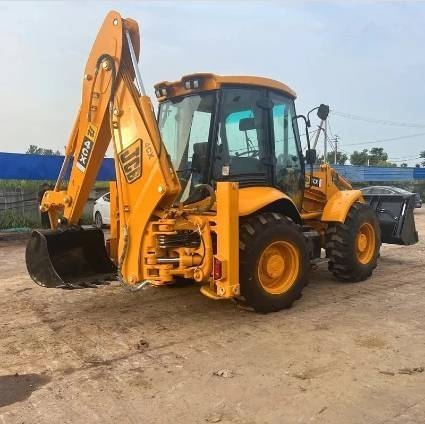 Tractopelle JCB 4 CX — occasion 2025
