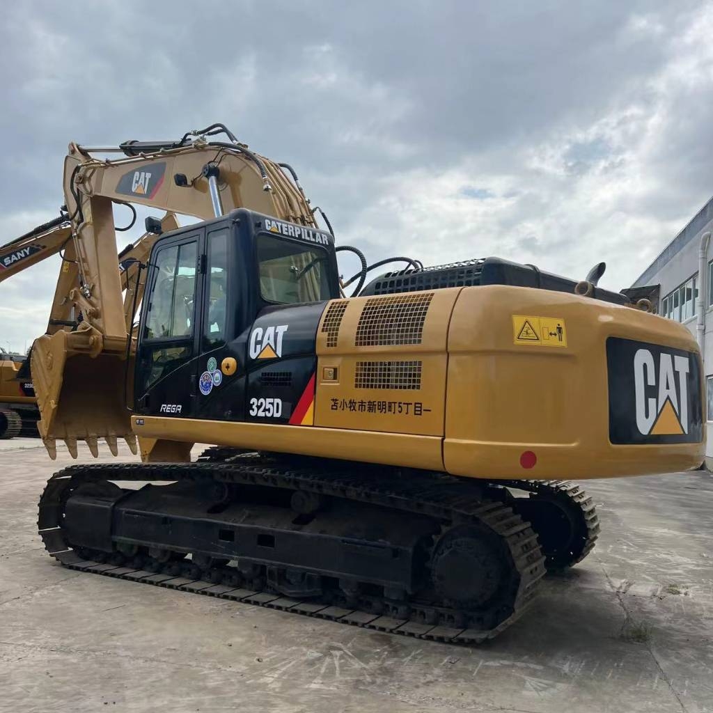 CAT 325 D