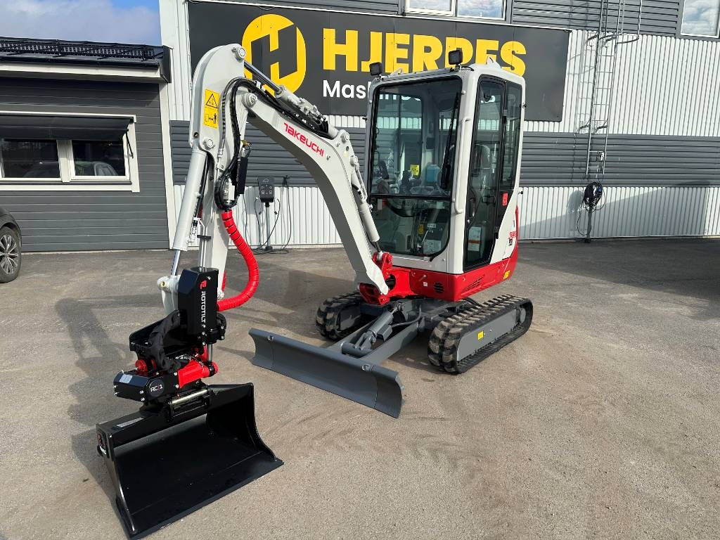 Takeuchi TB 320