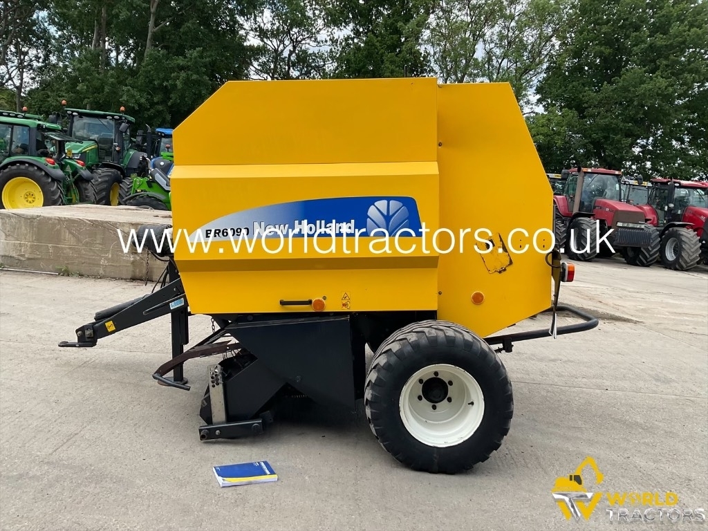 New Holland BR 6090