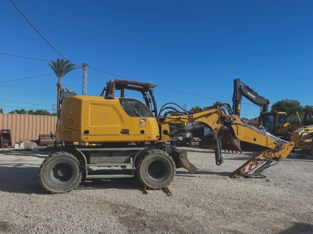 Liebherr A910 Compact LITRONIC