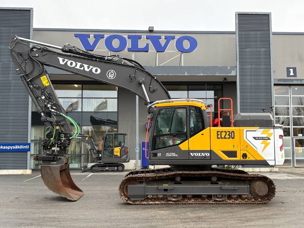 Pelle sur chenilles Volvo EC 230 — occasion 2023, 769 h