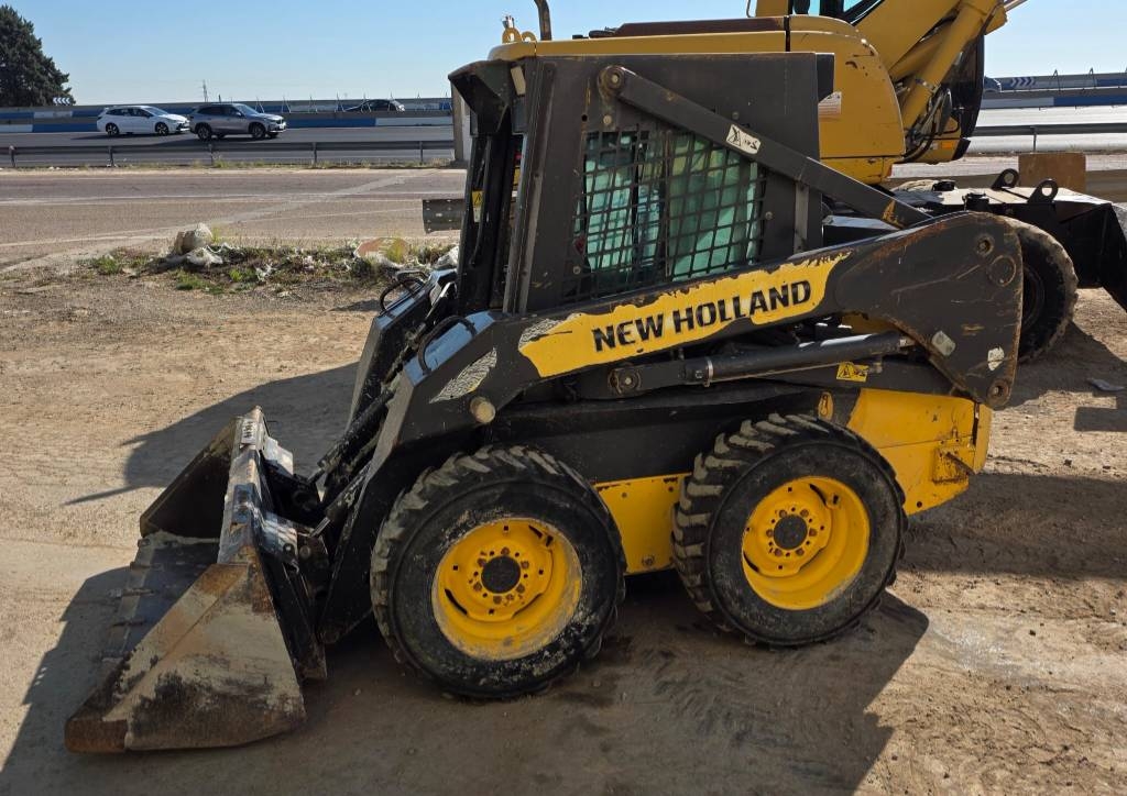 New Holland L 150