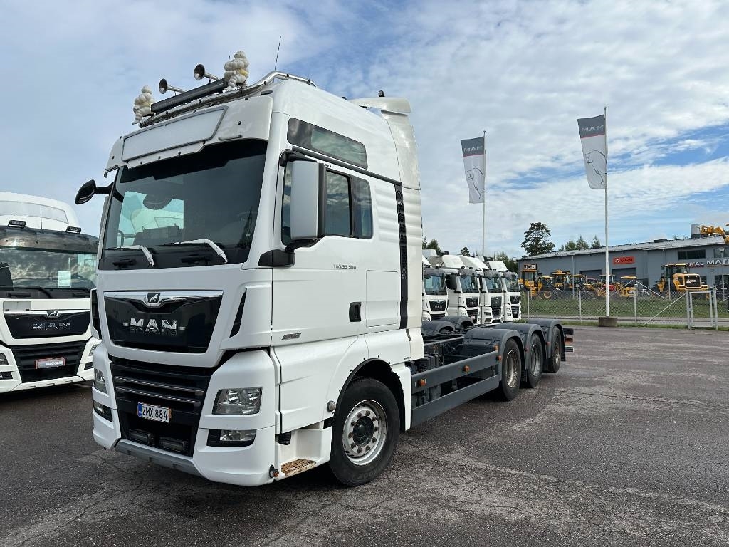 MAN TGX 35.580 8x4-4 Alusta