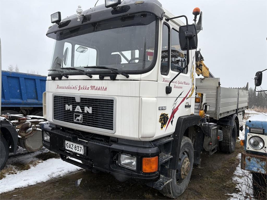 Camion plateau grue MAN 4*4 — occasion 1991
