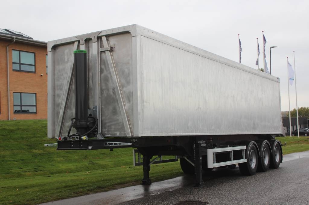 AMT TK300 55 m3 3 akslet tiptrailer
