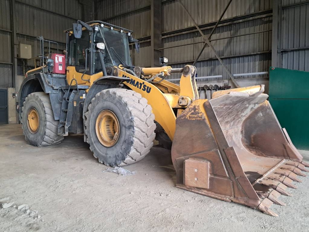 Komatsu WA470-8