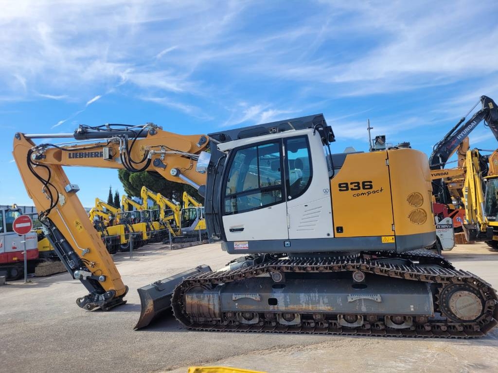 Liebherr R 936 Compact Litronic