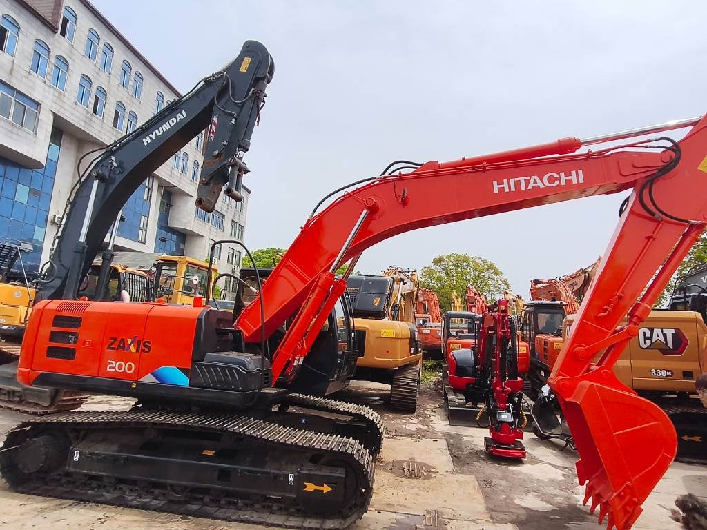 Hitachi ZX200