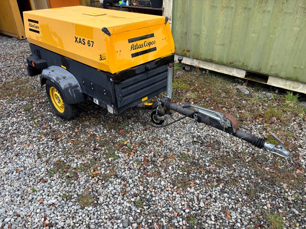 Compresseur Atlas Copco XAS 67 DD + Zubehör — occasion 2005, 855 h