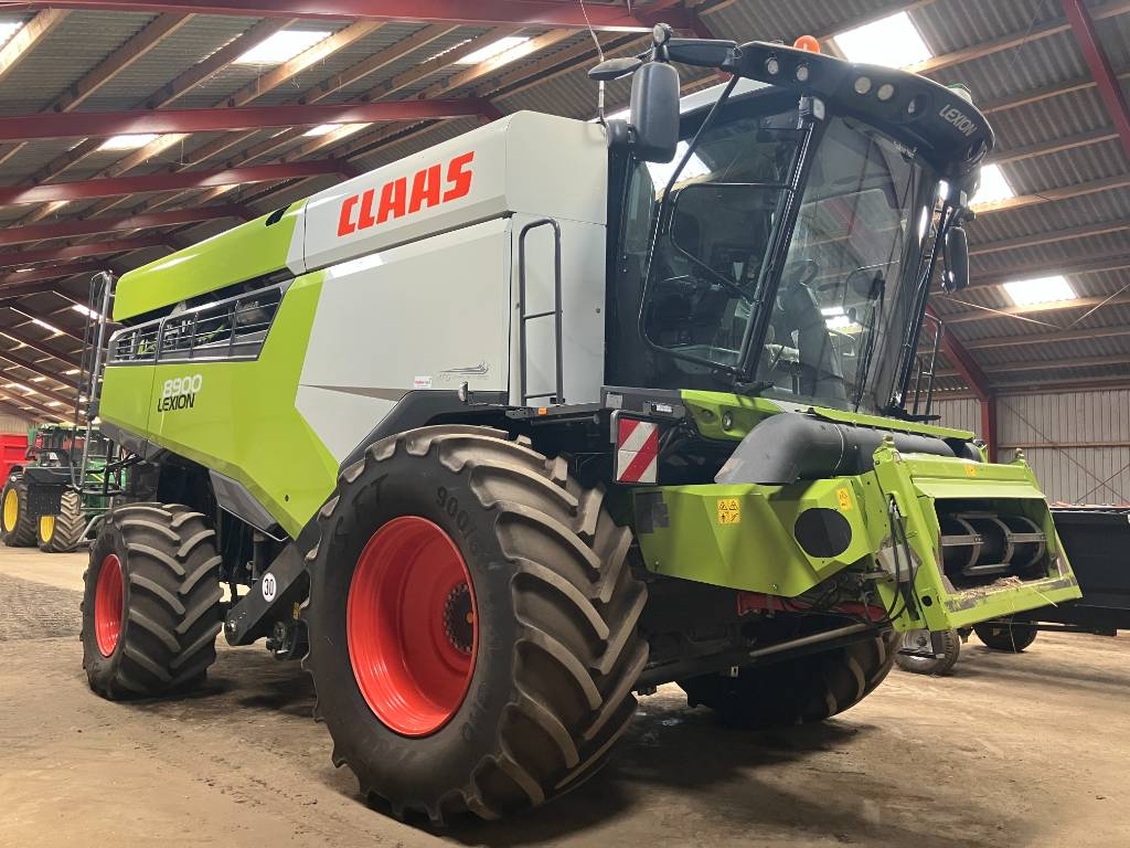 CLAAS LEXION 8900 4 WD