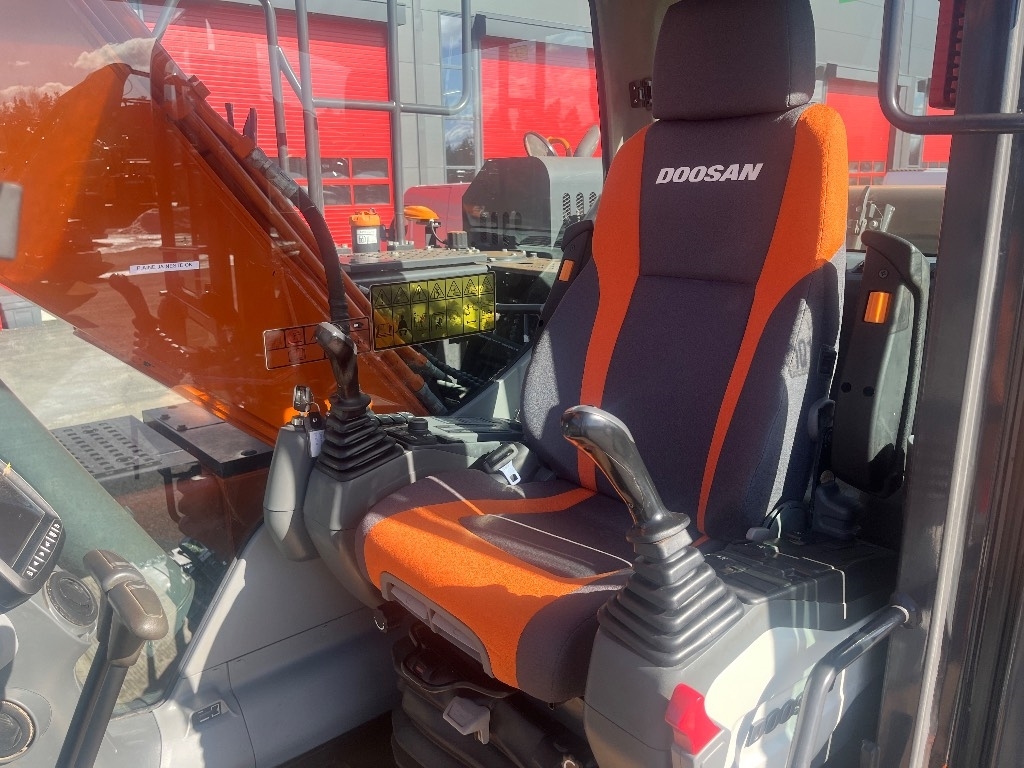 Doosan DX 160 LCH / Forest modell, Zsír, Új láncok! kuva 14