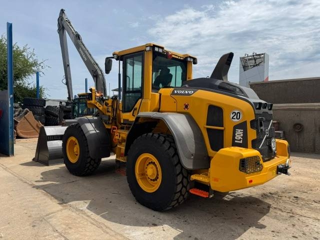 Chargeuse sur pneus Volvo L90H — occasion 2025, 8 885 h