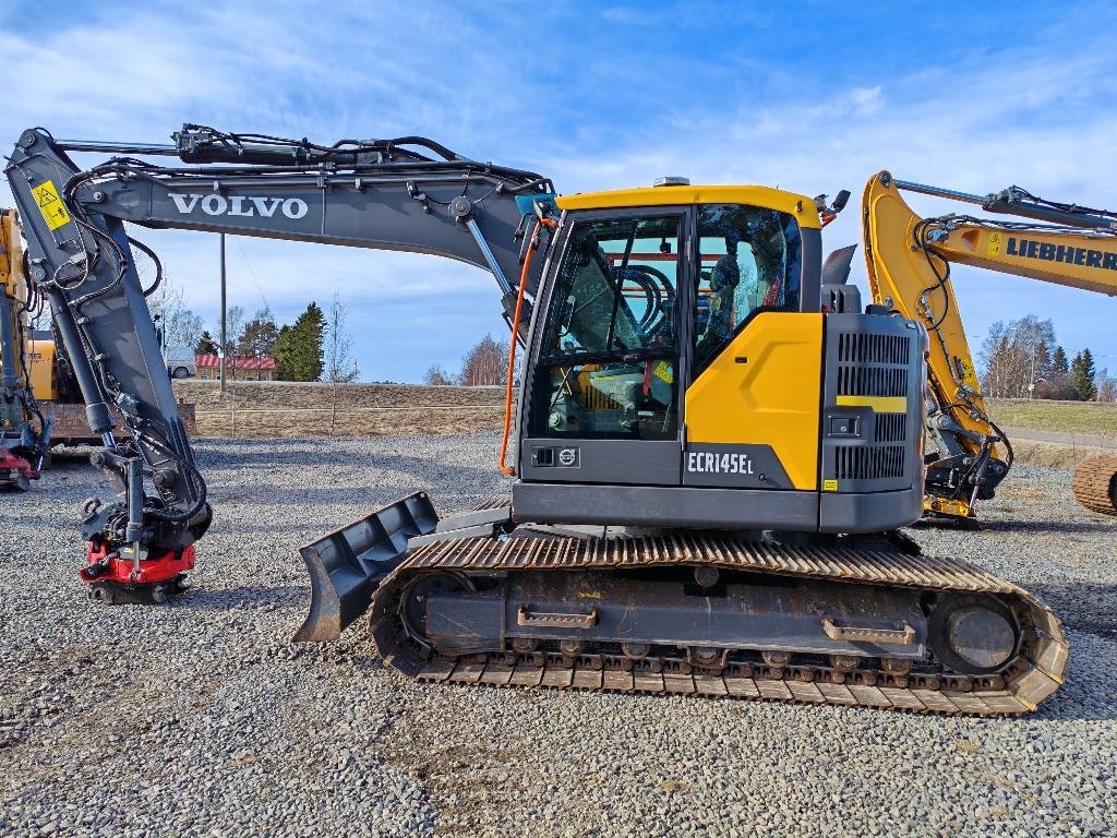 Volvo ECR 145 EL puskulevyllä
