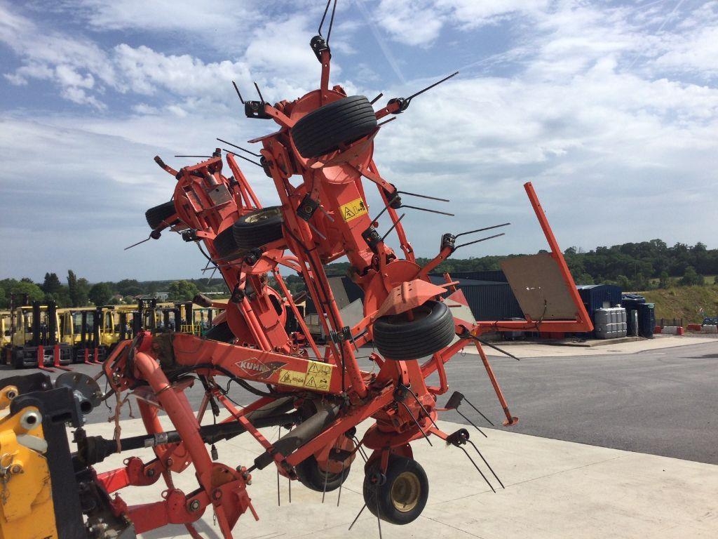 Kuhn 7702