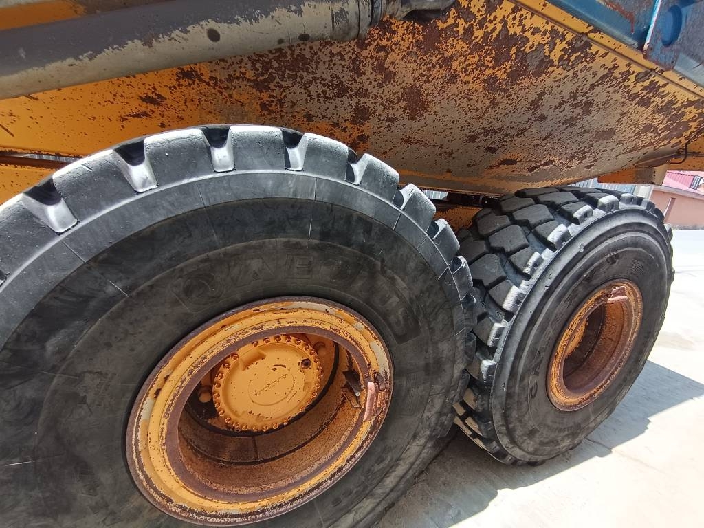 Tombereau articulé Volvo A 25 F — occasion 2012, 16 742 h