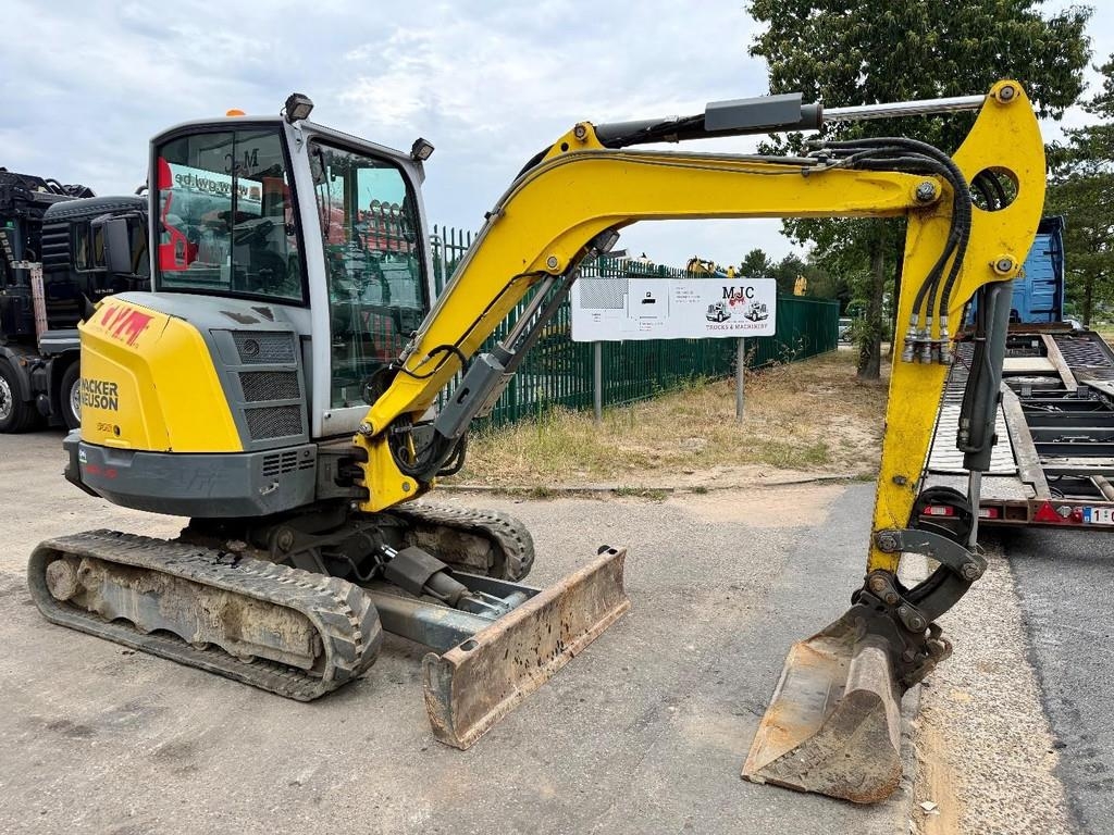Wacker Neuson ET35 - 3.5T - SORT + GRABBER HYDR / SLOOP SORTEER
