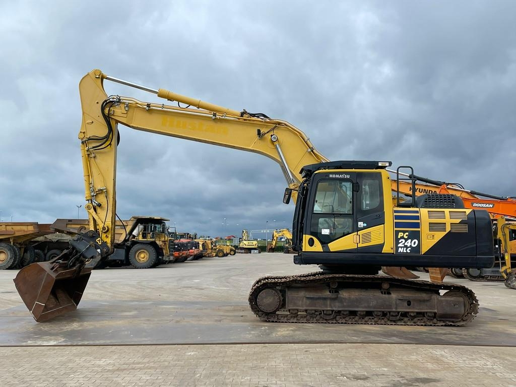 Pelle sur chenilles Komatsu PC240NLC-10 — occasion 2013, 13 449 h