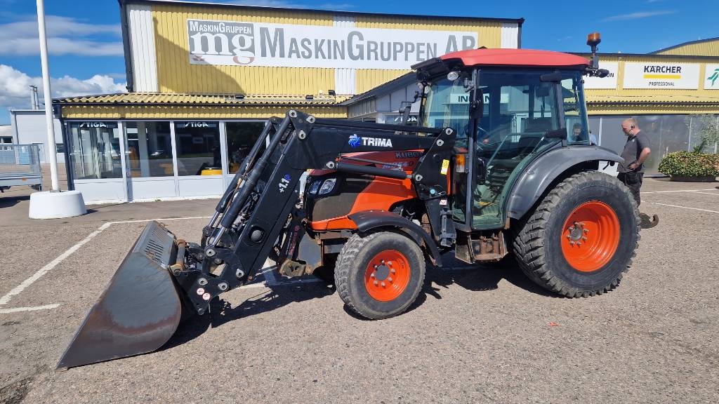 Kubota M 8540