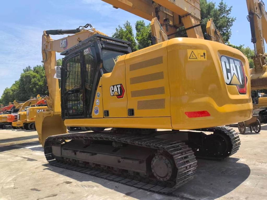 Pelle sur chenilles Caterpillar 323 — occasion 2021, 1 000 h