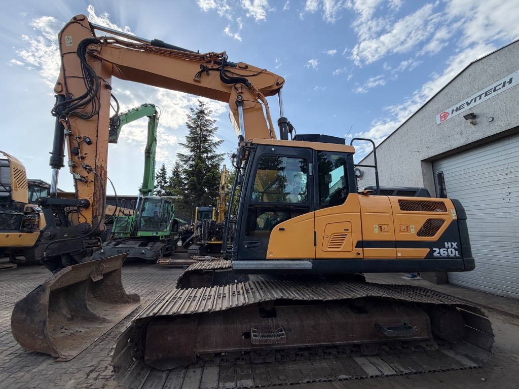 Hyundai HX 260 L