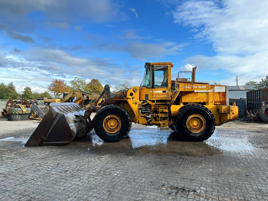 Chargeuse sur pneus Volvo L180 — occasion 1995