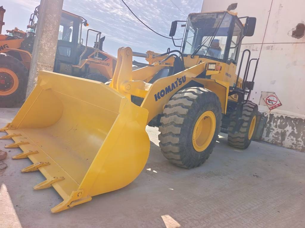 Komatsu WA 320 made in Japan
