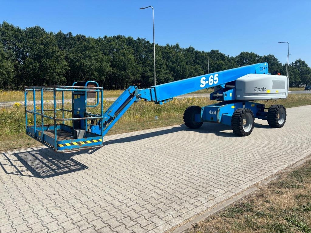 Genie S-65