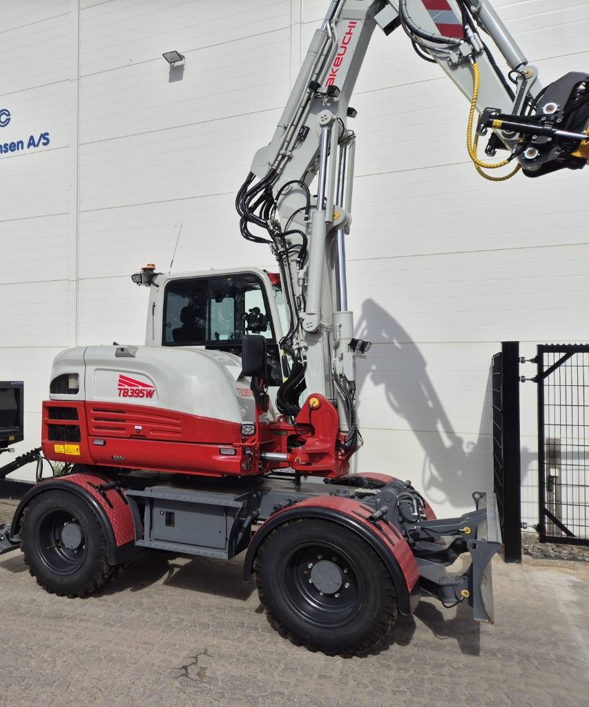 Takeuchi TB 395 W