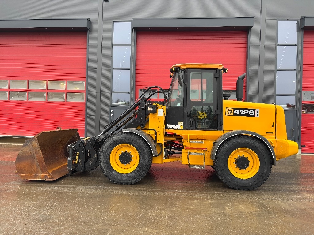 JCB 412 S Agri / Myyty. Sold