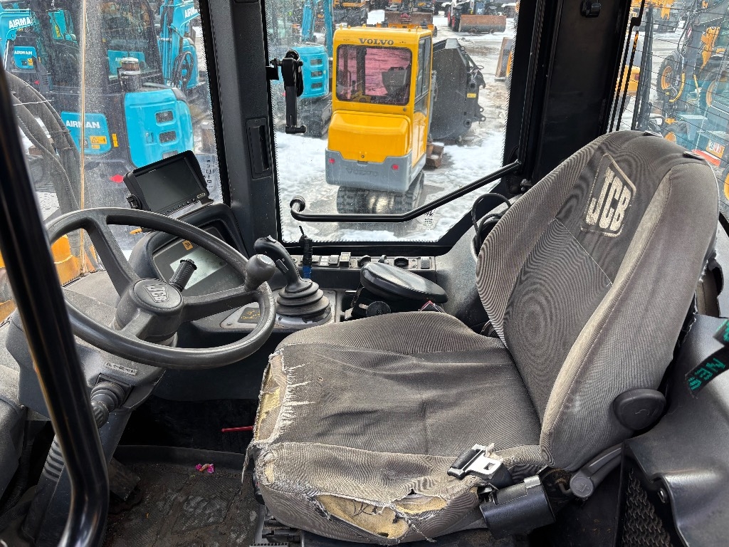 JCB 412 S Agri / Myyty. Sold kuva 13