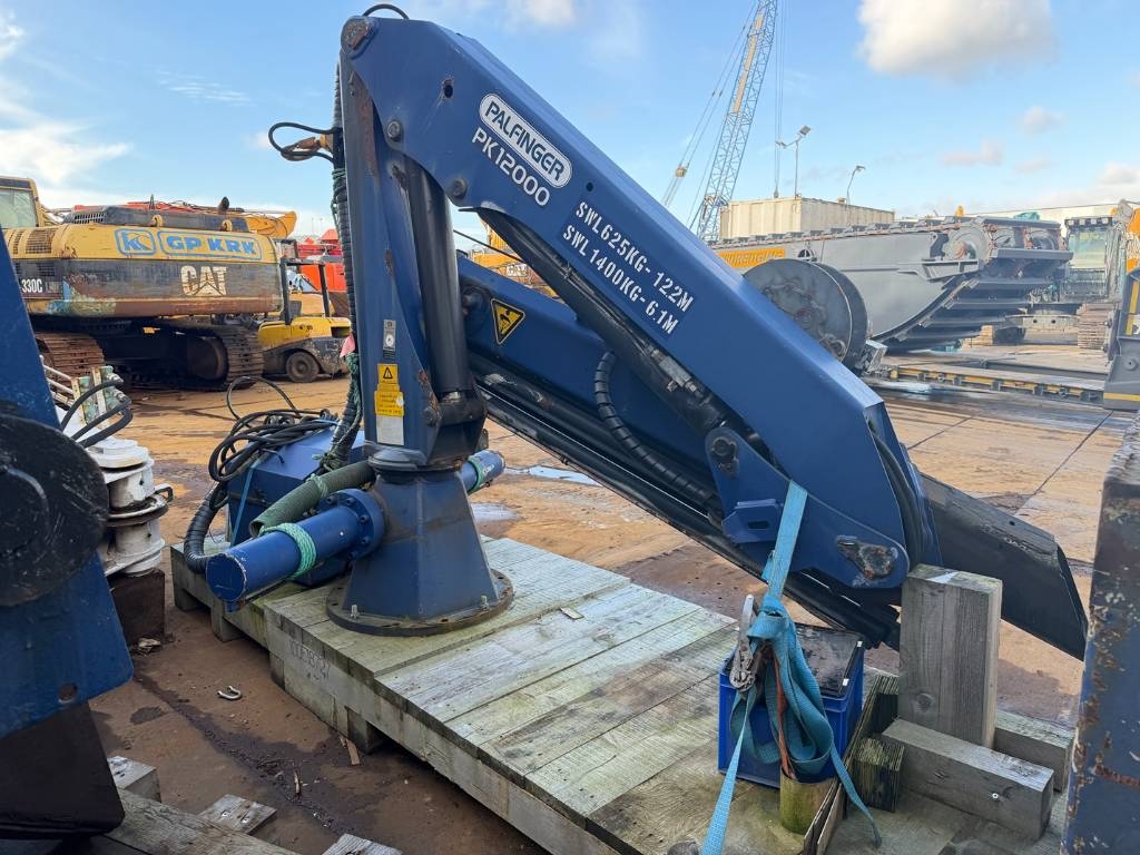 Grue auxiliaire Palfinger PK 12000 — occasion 2012