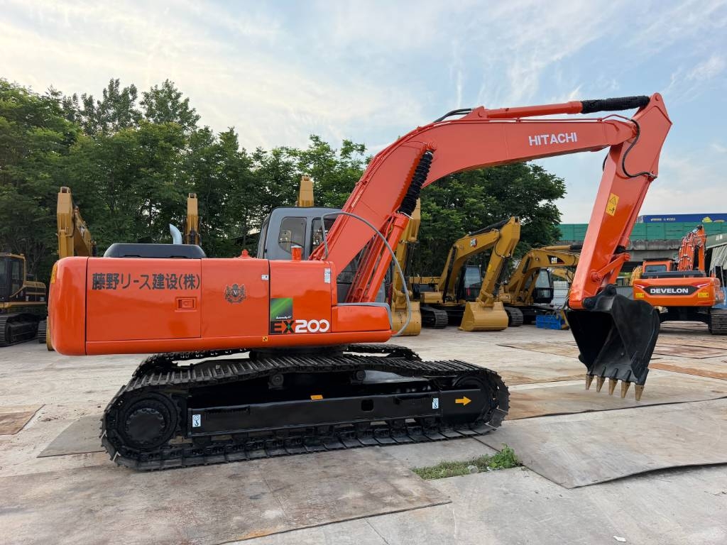 Hitachi EX200