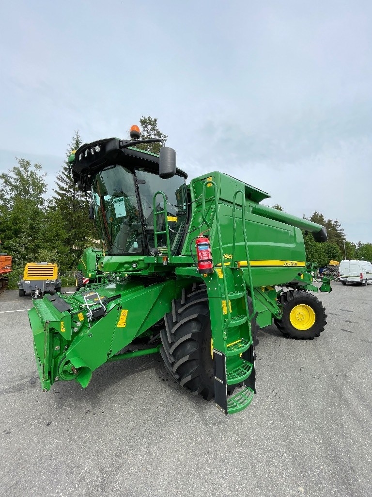 Moissonneuse-batteuse John Deere W540 — occasion 2014, 1 200 h