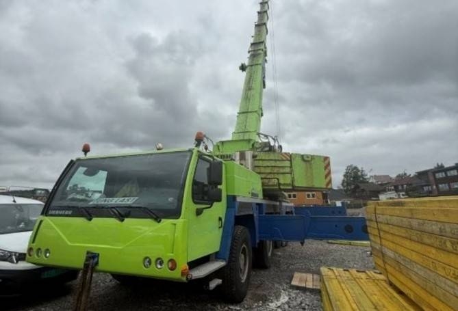 Grue tout-terrain Liebherr LTM 1200-5.1 — occasion 2009