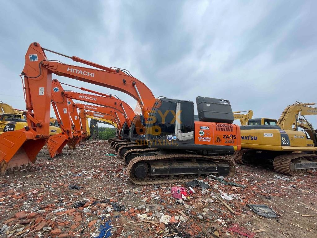 Pelle sur chenilles Hitachi ZX 240-3 — occasion 2023