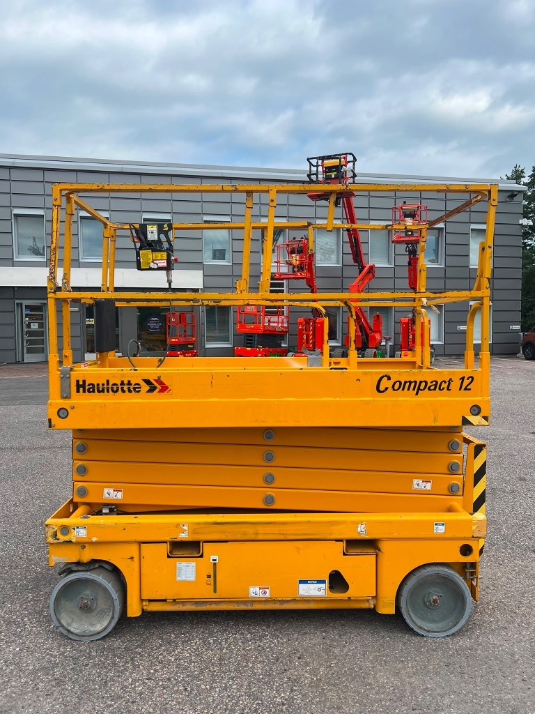 Haulotte Compact 12