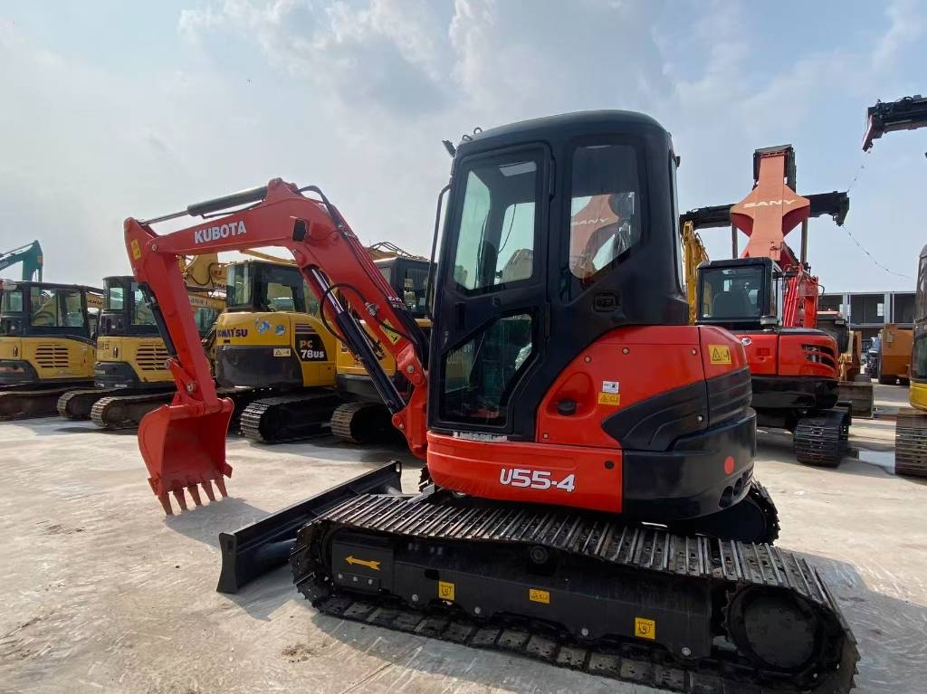 Mini-pelle Kubota U 55-4 — occasion 2024, 680 h