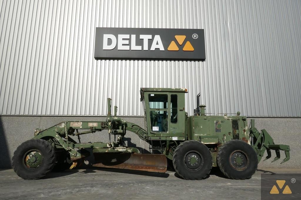 Niveleuse Caterpillar 130G Ex-army — occasion 2009, 618 h