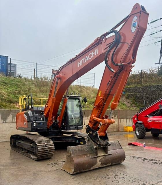 Hitachi ZX210 LC-7 , SÄLJES