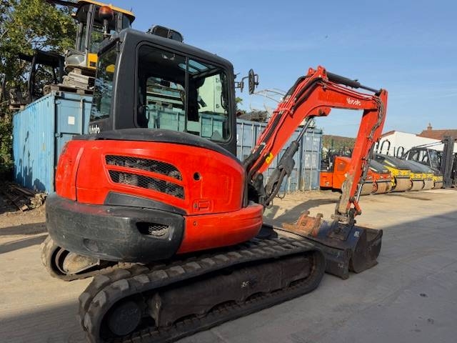 Kubota KX 057