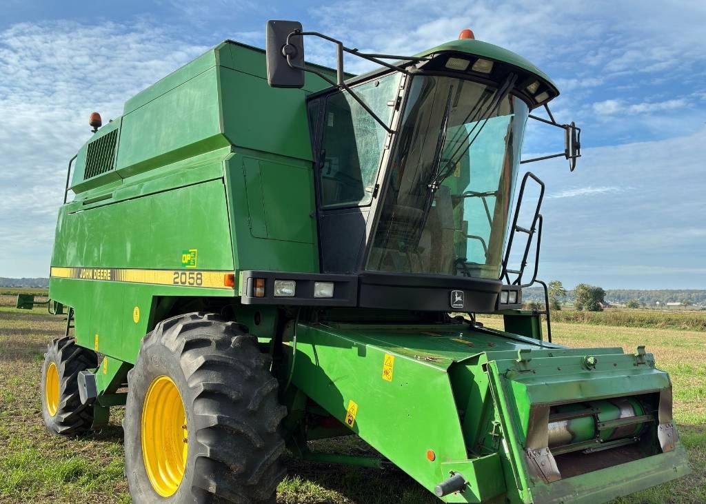 Moissonneuse-batteuse John Deere Z 2058 — occasion 1994, 2 480 h