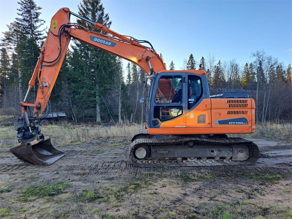 Pelle sur chenilles Doosan DX 140 LC-3 — occasion 2015, 7 672 h