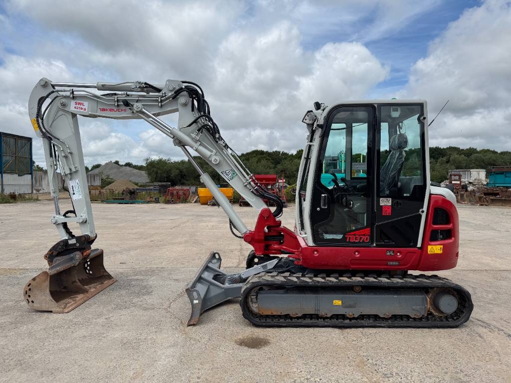 Takeuchi TB 370