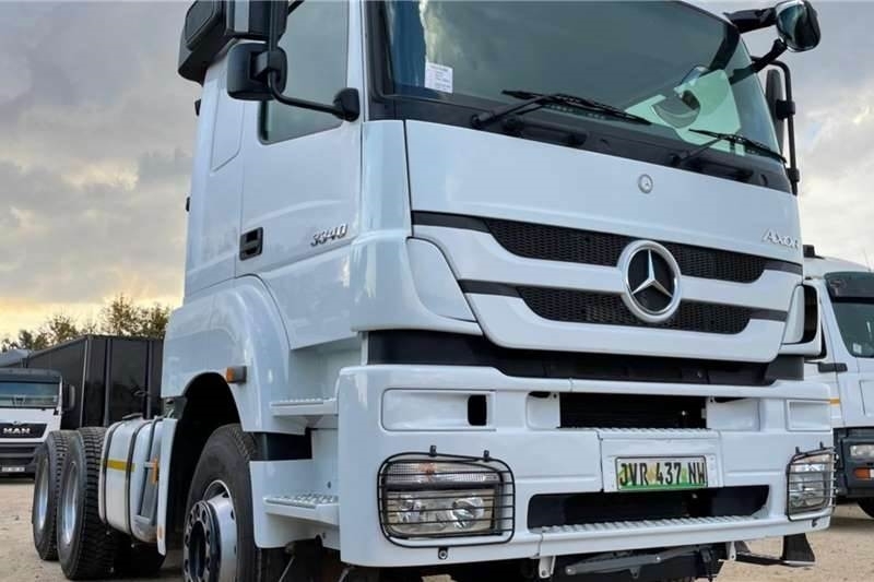Mercedes-Benz Axor 3340 6x4 Truck Tractor