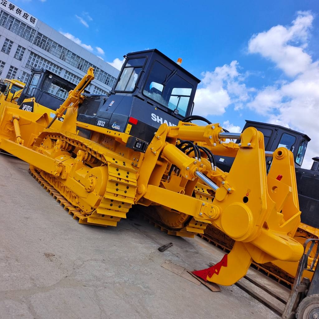 Bulldozer Shantui SD 32 the largest‑scale supplier — occasion 2025, 100 h