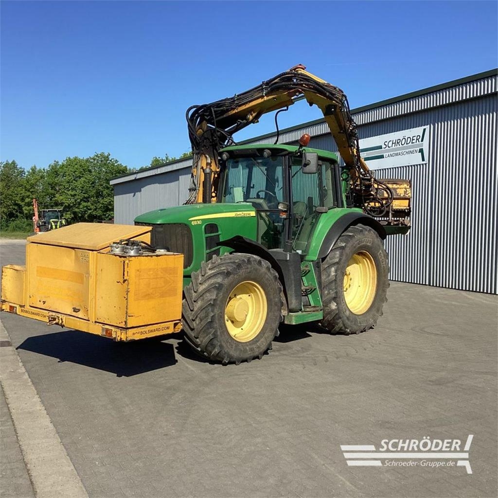 6930 + BOS MÄHAUSLEGER + MULCHKOPF