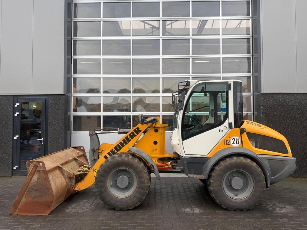 Chargeuse sur pneus Liebherr L508C — occasion 2017, 5 155 h